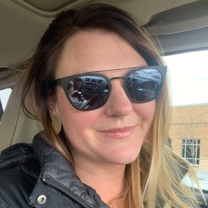 Meet your Posher, Ivey